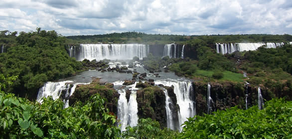 イグアスの滝ブラジル
